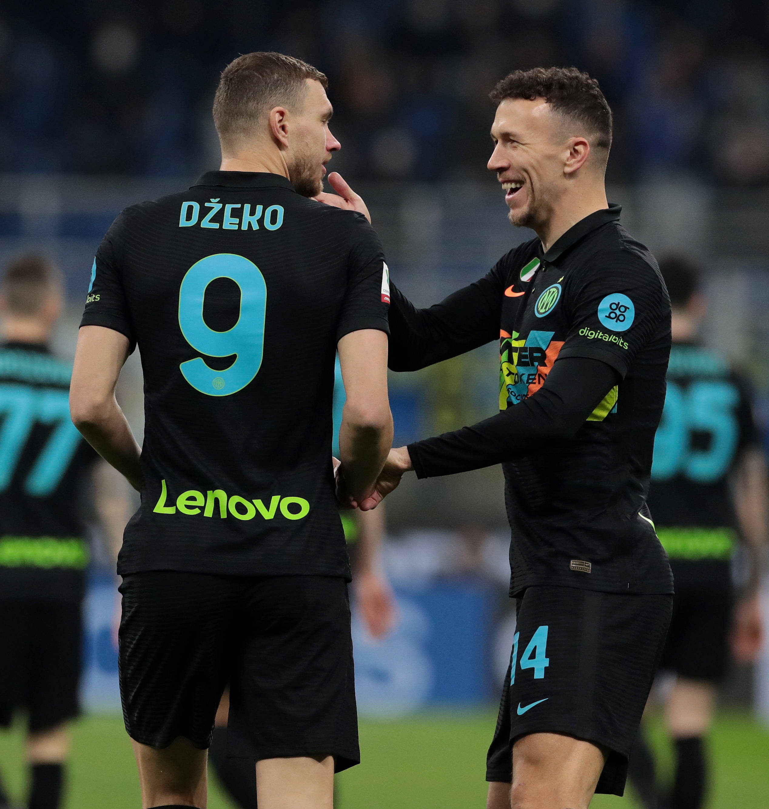 开云app登录入口-包含转会期突围战来临，西汉姆围绕意大利杯调整名单，目标明确，赛程密集仍需轮换的词条-开云app登录入口